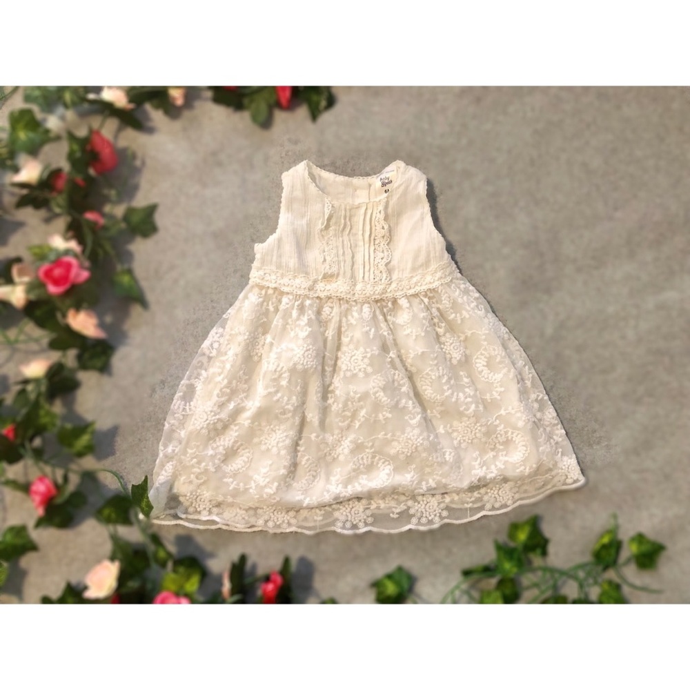White/Cream Lace Ruffle Dress